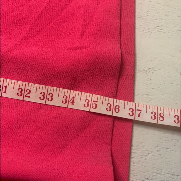 Trina Turk Dress Size 14 Pink Crepe Sheath Ruffle Neck Sleeveless V-Neck New - Picture 4 of 7